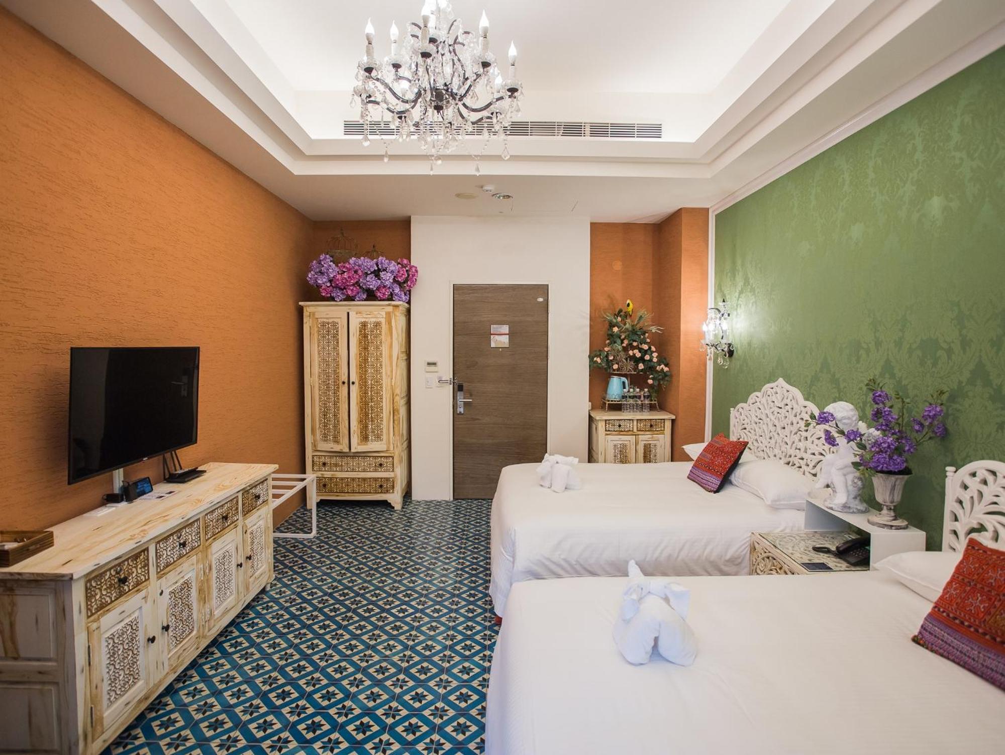 Anna King Hotel Чиай Сити Екстериор снимка