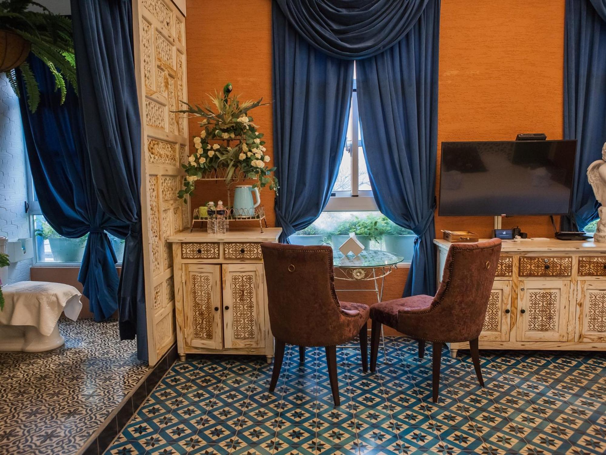 Anna King Hotel Чиай Сити Екстериор снимка